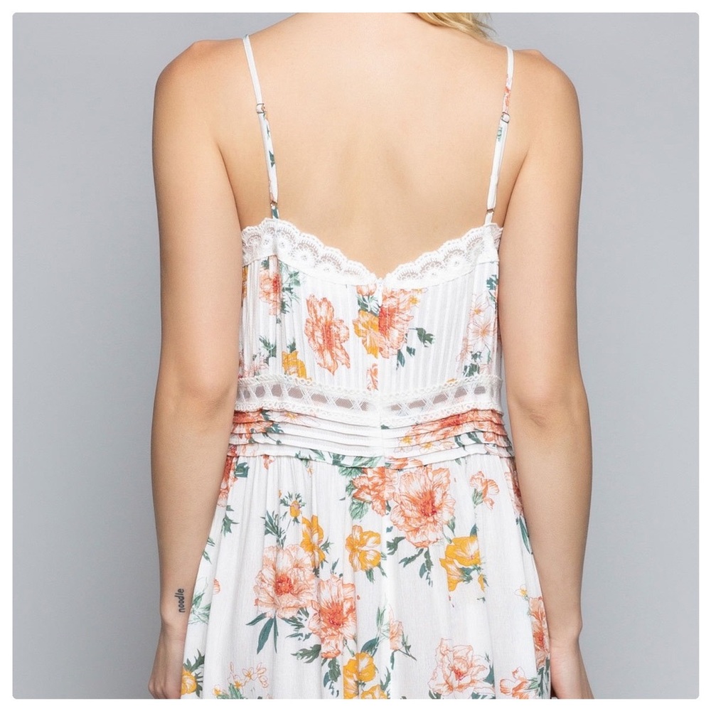 A Summer’s Delight in Florals Woven Dress - Picture 7 of 13